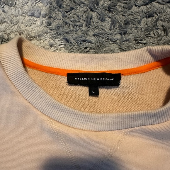 New Regime Sweatshirt, barely used - Picture 2 of 2